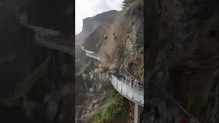 Cliff Collapses! This Platform Crumbles Instantly!