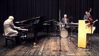 Nite Nisty Blues -  Angelo Signore (Piano) Martin Mayer (Drums) Arno Schulz (Upright Bass)