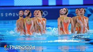 Provocative deck work and mind-blowing acrobatics: the best & weirdest of artistic swimming in Paris