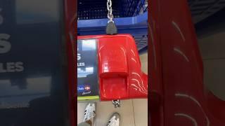 How to take a shopping cart in a supermarket if you don't have a coin? #lifehack #shoppingcart #coin