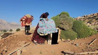 Documentary about the life of a nomadic woman with 3 children & building a wooden hut in the desert