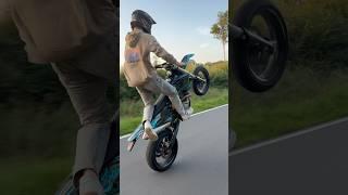  #wheelie #supermoto #youtubeshorts #ktm #enduro