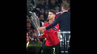 Ronaldo almost dropped the trophy 