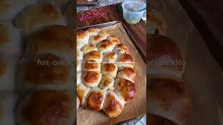 fun, quick, & easy game day appetizer: cheesy garlic pull apart rolls with smoked brisket This is