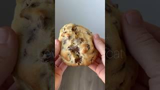 This Levain bakery copycat is the real deal – huge gooey chocolate chip cookies! Recipe in comments!