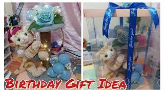 Cute kitty on the box | DIY Birthday Gift Ideas  for Cat Lover