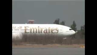 Emirates Boeing 777 300 Landing at Islamabad Airport