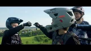 ABUS | YouDrop FF - a fullface helmet for courages kids