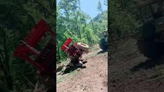 izbjegnuta tragedija prevrnuo se traktor #tractor #imt #zetor #shortvideo