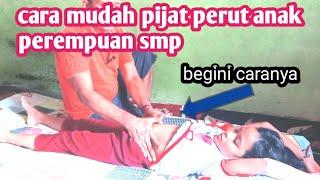 pijat perut anak perempuan SMP