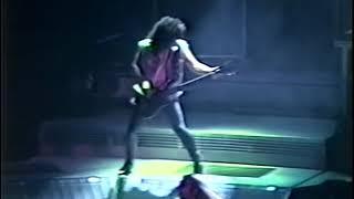 2. Walk in the Shadows [Queensrÿche - Live in Toronto 1991/10/24]