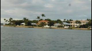 Boat Tour Jensen Beach, Stuart and Port Saint Lucie inlet.