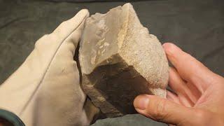 1818 - Cracked Block - Rock to Point Flintknapping