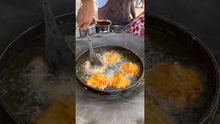 Stylish UP Guy Selling Aloo Tikki for just 15Rs/- सस्ती भी, स्वादिष्ट भी Indian Street Food