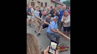 Tiger Tug of War at Roosevelt Park Zoo, watch who won