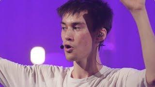 Jacob Collier Harmonises The Audience [Toronto]