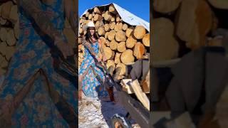 She may not be a 10 but she knows how to handle wood… 🪵 #wood #firewood
