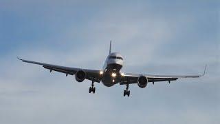 CROSSWIND FINAL APPROACH Icelandair Boeing 757-223 TF-ISY "Torfajökull" at Berlin Tegel Airport