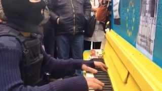 Ukraine Piano Extremist
