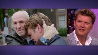 Beau geraakt door emotioneel afscheid met dakloze - RTL LATE NIGHT