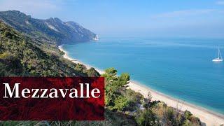 La spiaggia più selvaggia e incontaminata delle Marche, Riviera del Conero: la baia di Mezzavalle