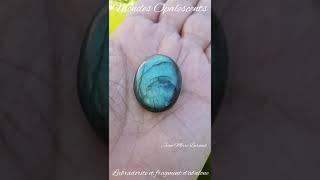 MONDES OPALESCENTS - LABRADORITE ET FRAGMENT D'ABALONE