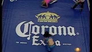 CMLL  Dark Angel vs  Amapola, 2009 11 27 lightning match Galavisión   YTPlay ME   World No 1 Video P