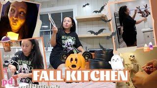 HALLOWEEN KITCHEN DECORATE WITH ME 2024 | FALL MOCKTAIL RECIPE & PERFECT FALL SNACK | Page Danielle