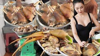 The first American girl came to Vietnam, she ate steamed dog meat noodles with a lot of customers.