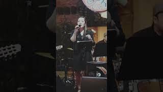 ⁠ @laufey cover 𝐿𝒾𝓋𝑒 𝑀𝓊𝓈𝒾𝒸 on Weekends at Gerry's Grill Houston! #music #cover #musica