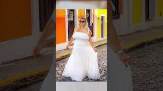 Traveling Hoppy - Biography | American Plus Size Model | Age, Net Worth, Lifestyle blogger, Youtuber