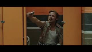 The Nice Guys (2016) - CLIP (2/5): "Bathroom"