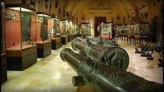 RUSSIAN HISTORICAL MUSEUM IN MOSCOW / ANCIENT WEAPONS, ARTIFACTS, TREASURES