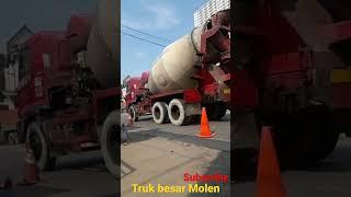 Truk Molen Besar