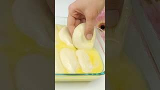 Questa ricetta ha 100 anni! Metto l'impasto nel burro.
