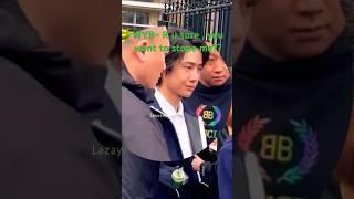 lil  super shocked by security staff as he stop him.. #wangyibo #yizhan #parisfashionweek ️