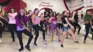 ACADEMIA PUNTO BAILA HIP HOP