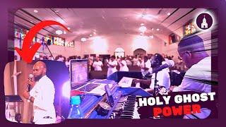  Quinton Elliott Is An Entire Problem! OLD SCHOOL CHURCH | PRAISE TEAM at New Zion Temple