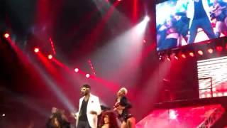 Finale OMG Usher San Diego 11/2010