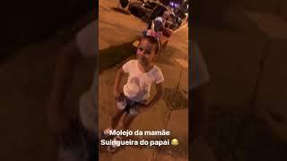 Dançando e rebolando kkk