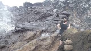 The Halona blowhole and a foolhardy tourist