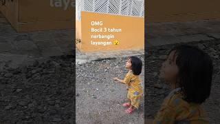 Bocil 3 tahun aja bisa nerbangin layangan papiran  #layanganpapiran #layanganpapiranmini #viral