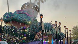 Dan the Star Man presents the Universal Orlando Mardi Gras Parade 2025