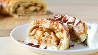 Простой яблочный штрудель из слоеного теста  Apple strudel