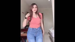 tatapanmu begitu menggoda