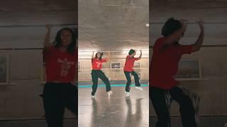 Reversed Video: The Sapphire Viral dance trend @SaloniUzinwal #edsheeran Reverse Videology