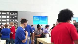 Apple Store @ the Highland Village in Houston, Tx 1
