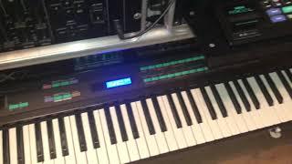 Vintage Yamaha DX7, DX9, RX11,RX21L, QX3, TX1P happy house jam