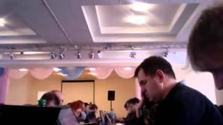Артём Чирков делится опытом на спецтренинге...