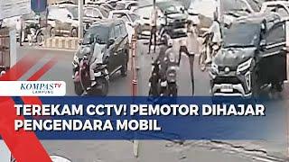 Terekam Cctv! Pemotor Dihajar Pengendara Mobil